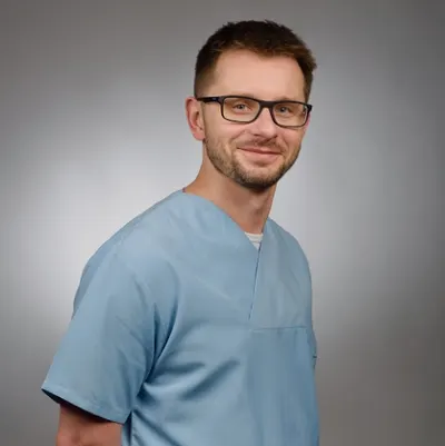 dr n. med. Marcin Ceynowa, specjalista ortopeda traumatolog